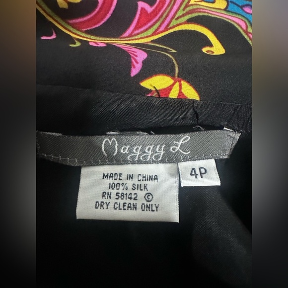 Maggy L Colorful Floral Women's Blazer silk size 4P - Picture 5 of 8